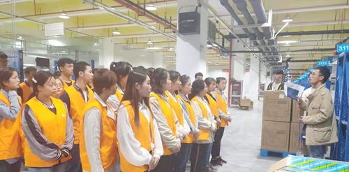 苏州昱腾人力资源与新翔乐联食品达成绿化服务劳务外包合作